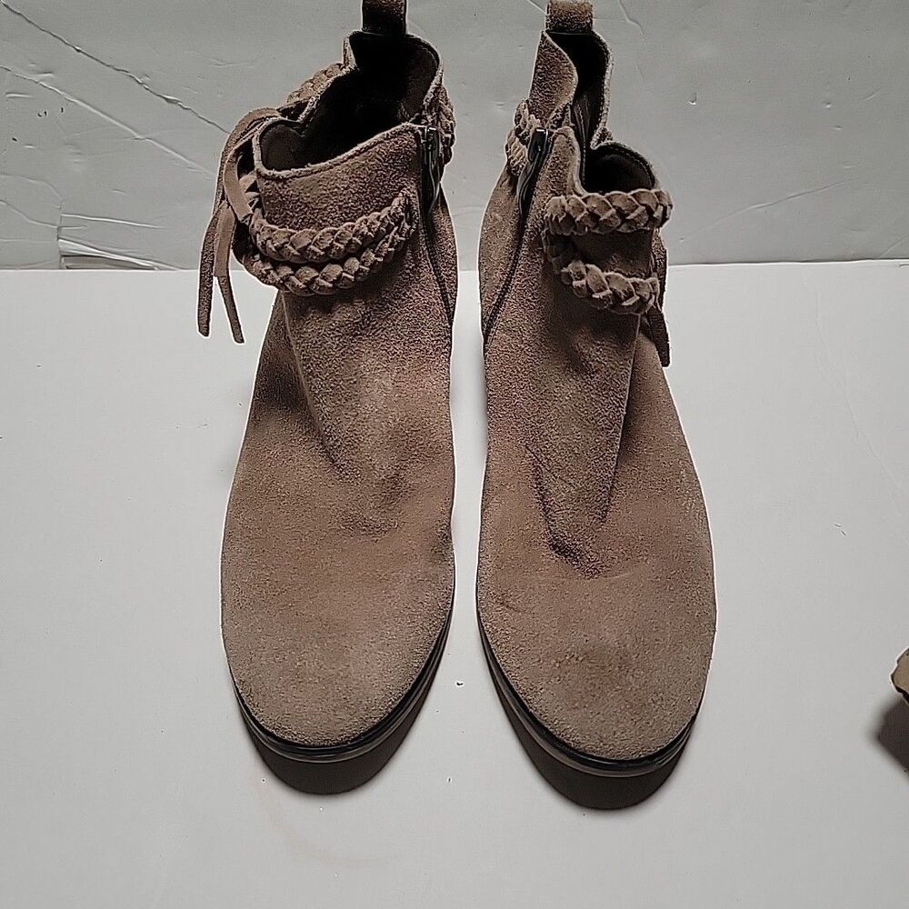 Michael Shannon Valory Taupe Suede Ankle Boots Sz 8.5 M Soft Footbed Leather